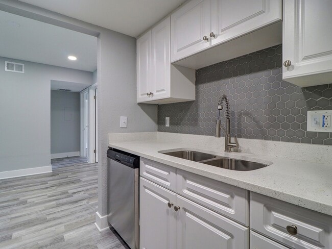 3x2 1,150 Square Feet Diamond