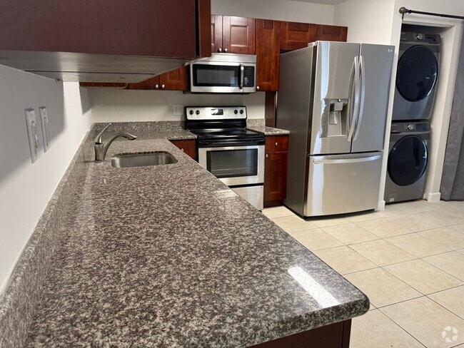 Building Photo - 1372 Birkdale Dr Rental