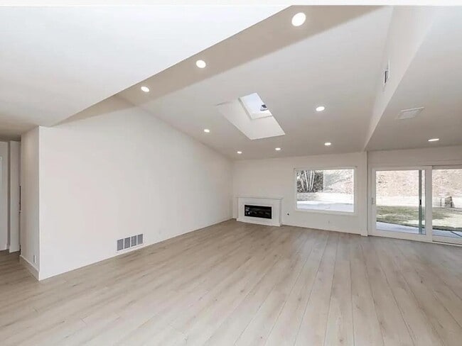 Photo - 2217 Camino Del Sol