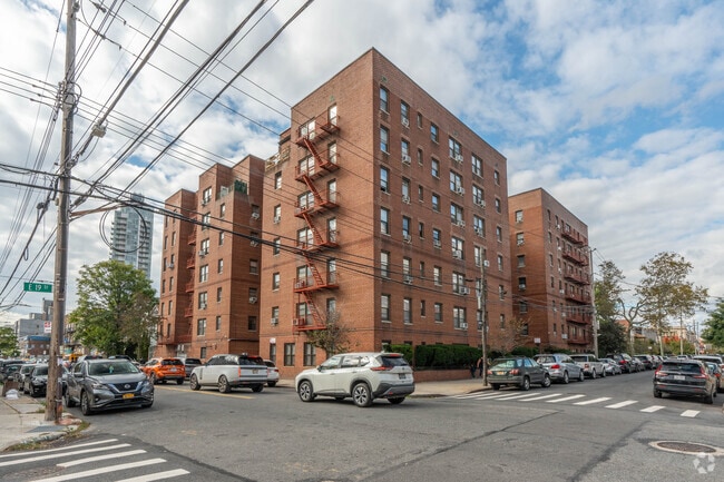 Photo - 2680 E 19th St