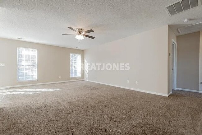 Photo - 224 Bridleridge Rd