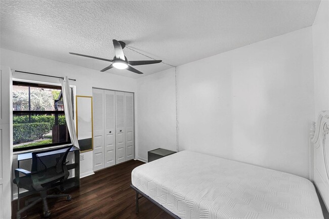 Photo - 2698 N Nob Hill Rd Unit 2698