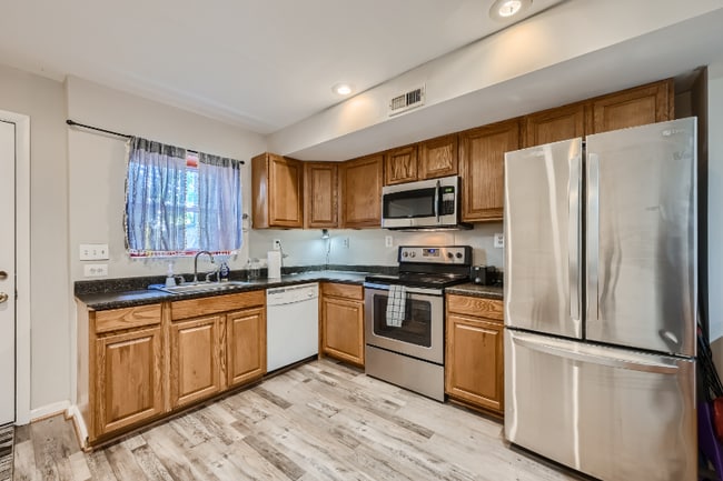 Photo - 107 N Chester St Unit 1
