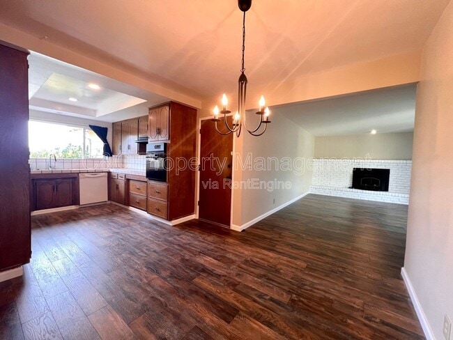 Photo - 1221 La Canada Way