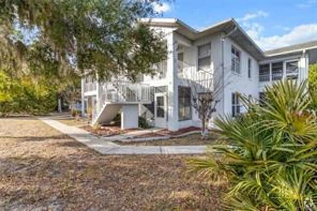 Building Photo - 2nd floor Crystal Landings Condo with Pool...