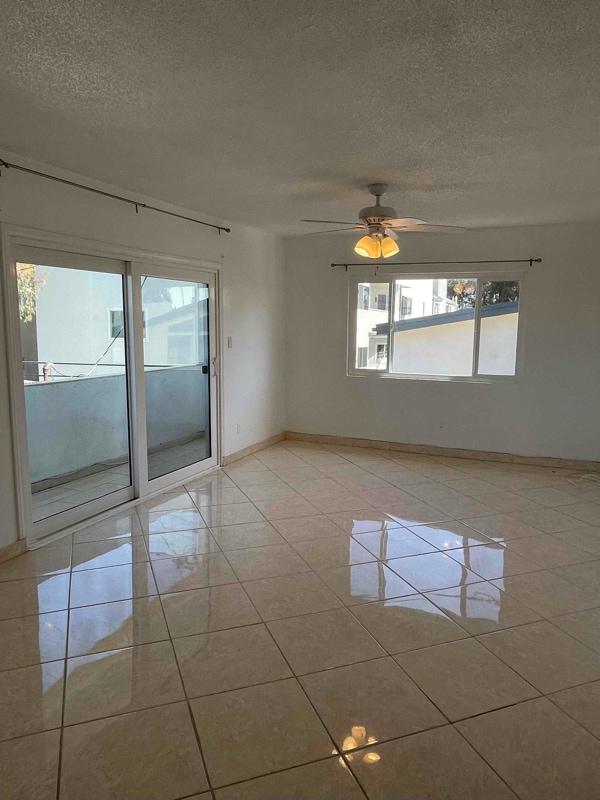 Photo - 933 6th St Unidad 9