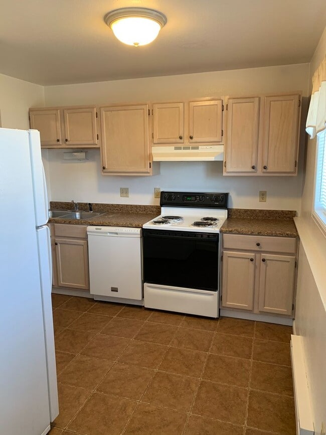 Photo - KingArthur4961 (KC-AM) Unit 1