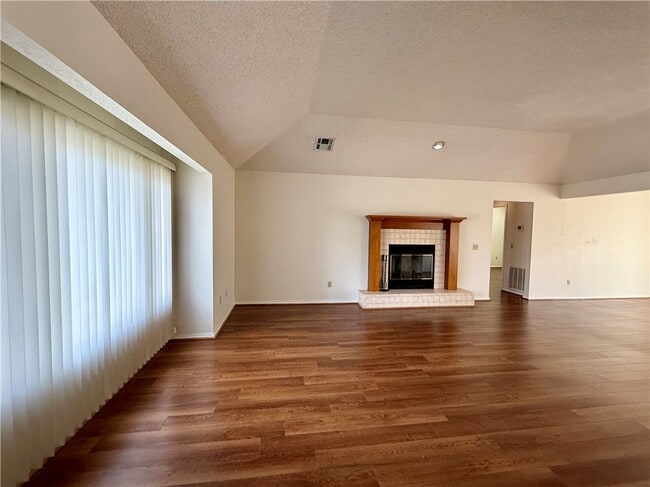 Photo - 9 Dunedin Dr