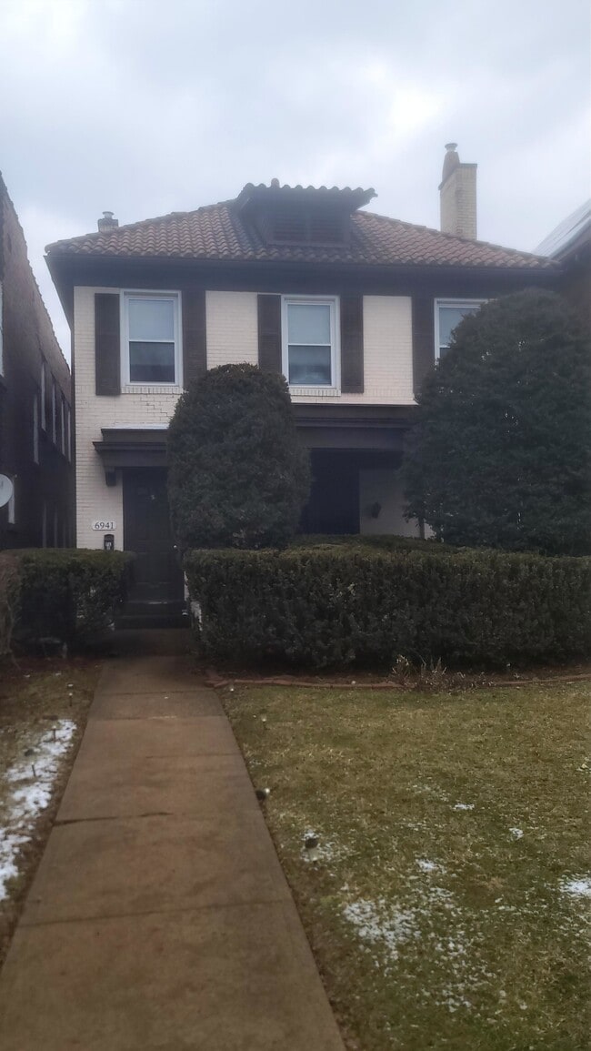 Building Photo - 6941 Meade St Unit 1