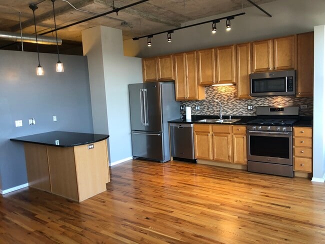 Photo - 6 S Laflin St Unit 604