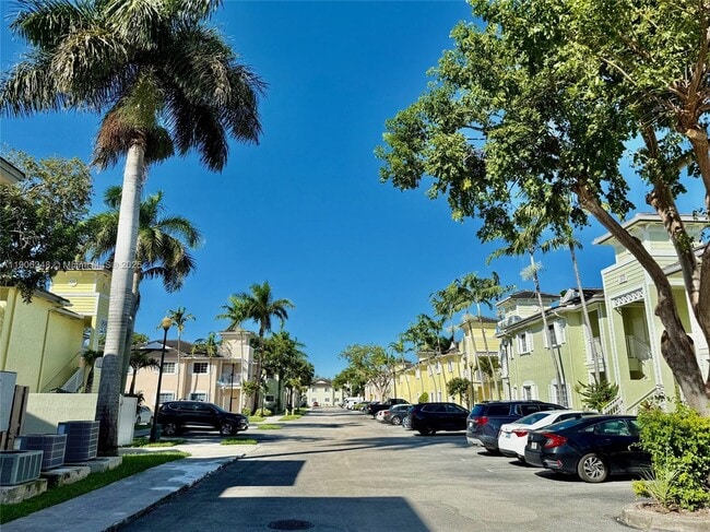 Photo - 2665 NE 4th St Unit 201