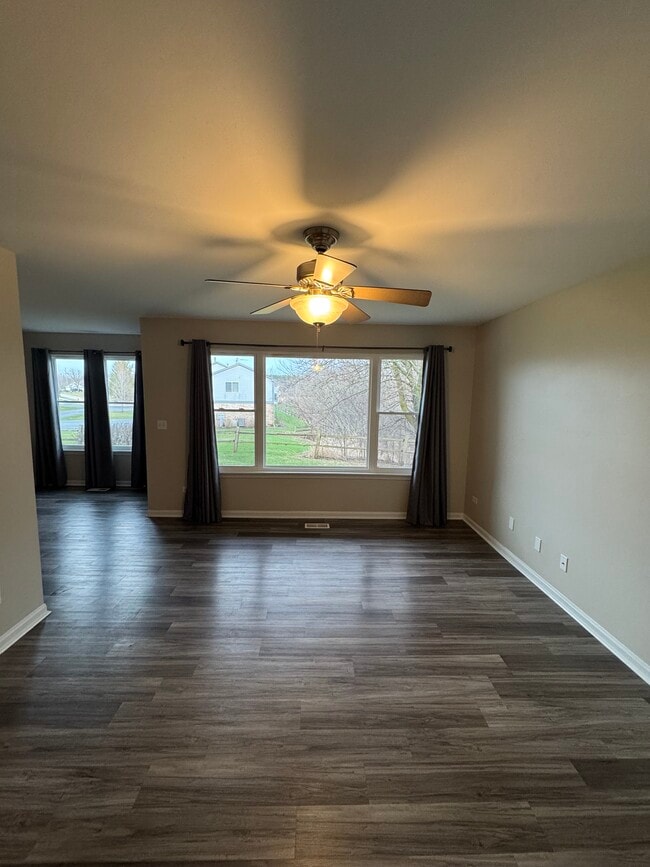 Living Room - 350 Wethington Dr Unit A