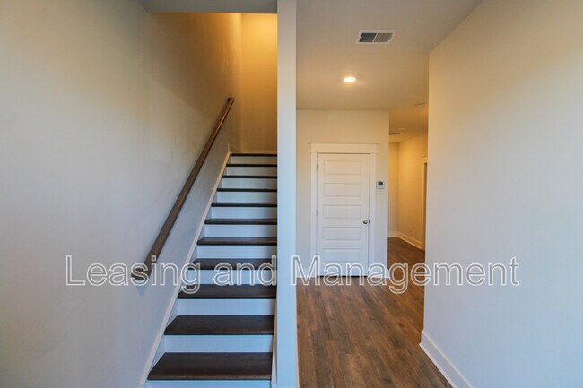 Photo - 1624 Florentia St