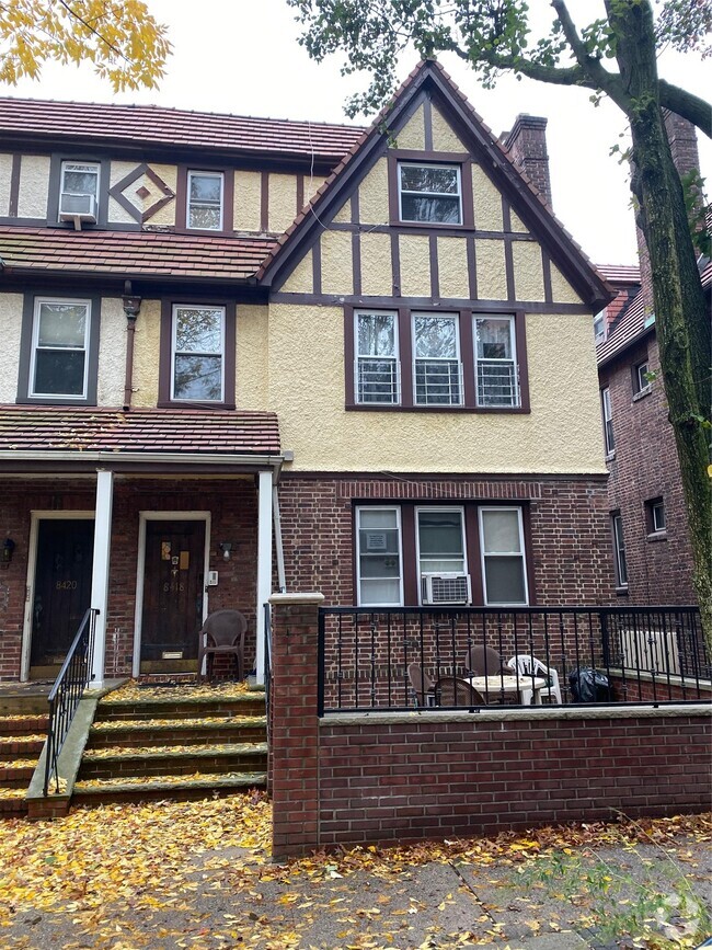Building Photo - 84-18 Cuthbert Rd Rental