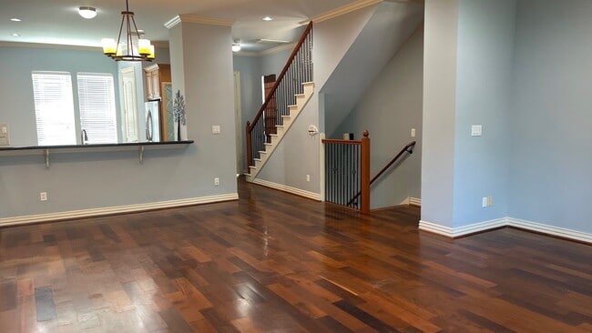 Photo - 89 Sidney St