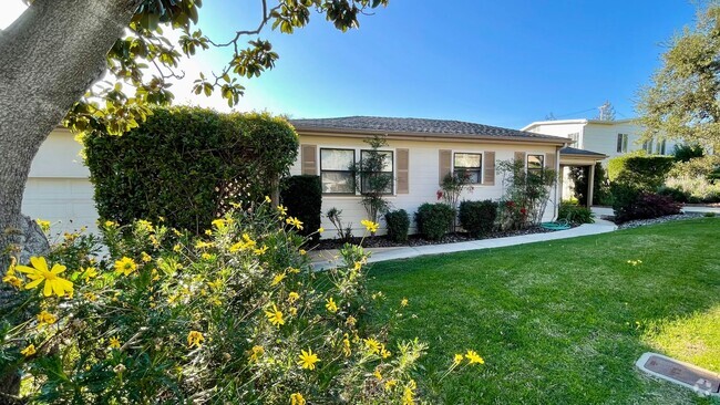 Building Photo - Exceptional Monterey Heights 4 Bedroom Hou... Rental