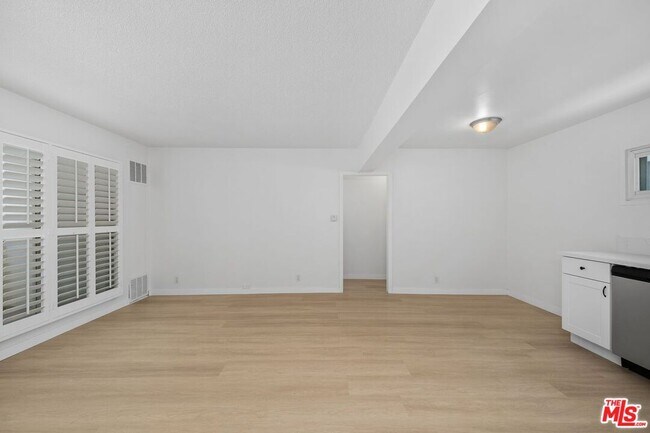 Photo - 2621 S Centinela Ave Unit 7