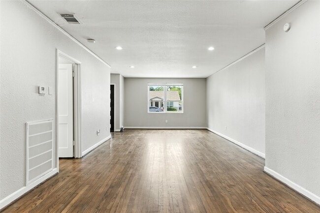 Photo - 3863 Arbor St