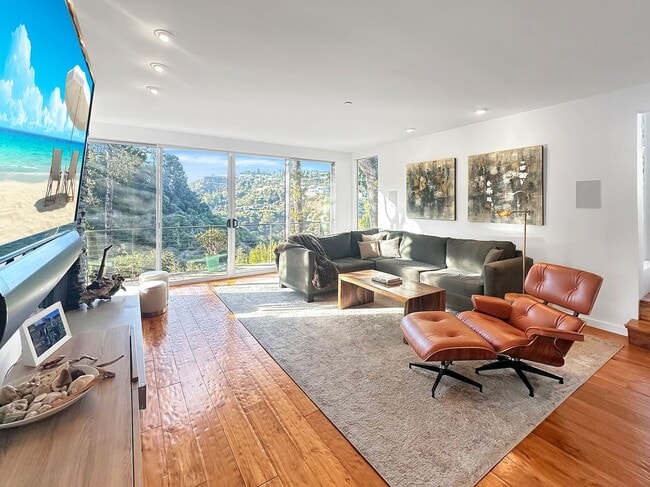 Photo - 8265 Mannix Dr