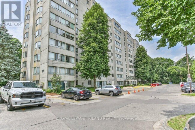 Photo - 570 Proudfoot Ln Unit 907