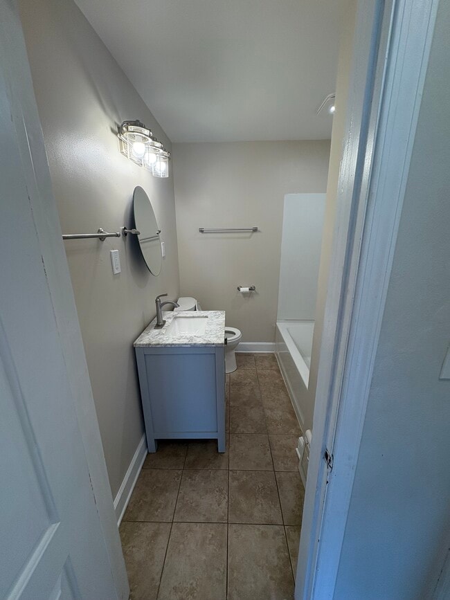 Building Photo - 931 Cleveland St Rental