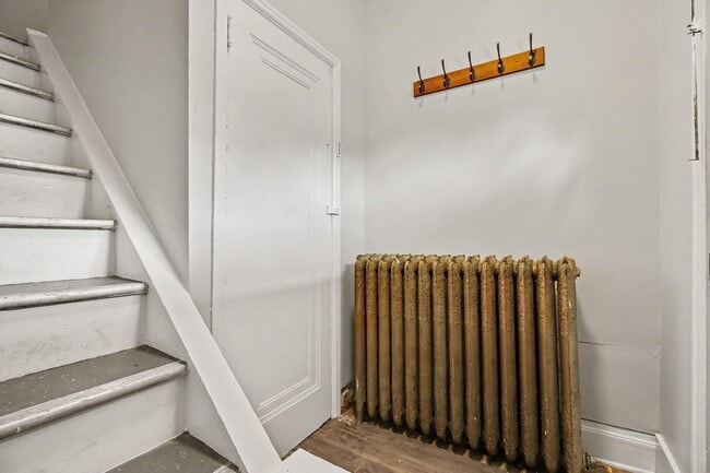 2 W Walnut St Unit 4