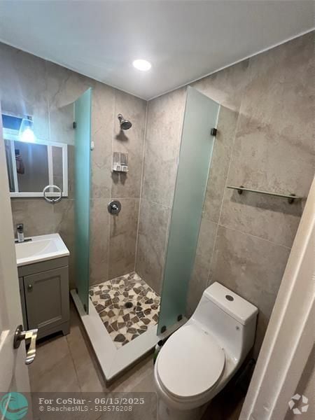 Building Photo - 42 SW 11th St Unit B Rental