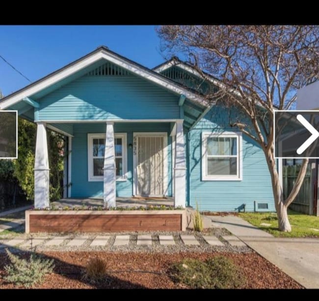 Photo - 5835 Broadway