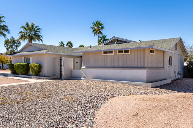 Photo - 9832 N 29th St