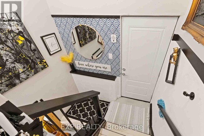 Photo - 1223 Kitchener Ave