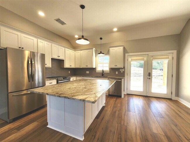 Photo - 137 Way Station Trail