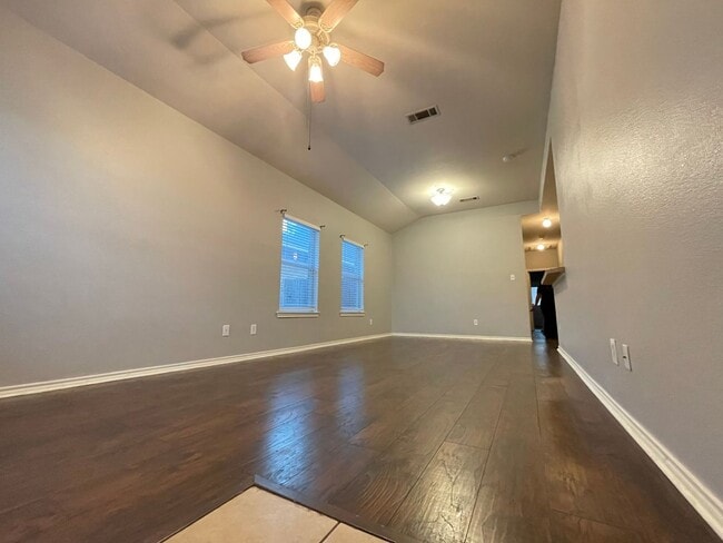 Photo - 3/2 Duplex with Garage