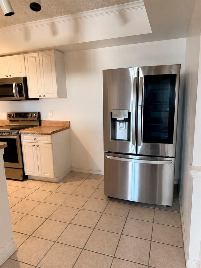 Photo - 17145 N Bay Rd Unidad 4307