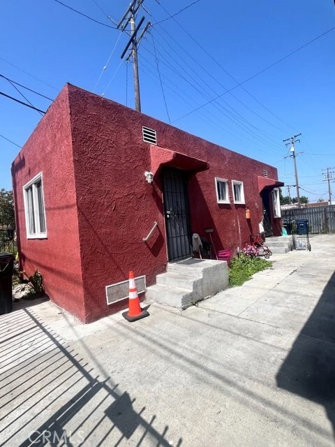 Building Photo - 8518 S Fir Ave Rental