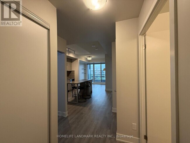 Photo - 56 Andre de Grasse St Unité 1613