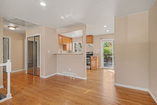 Photo - 8146 E Fremont Ave
