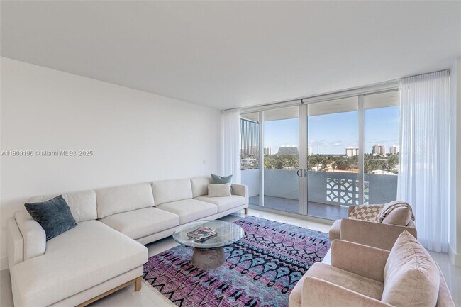 Photo - 9101 E Bay Harbor Dr Unidad 606