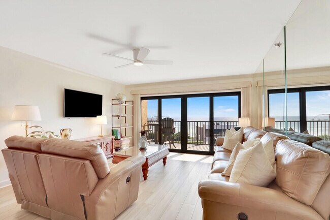 1055 Ocean Dr Unit 403