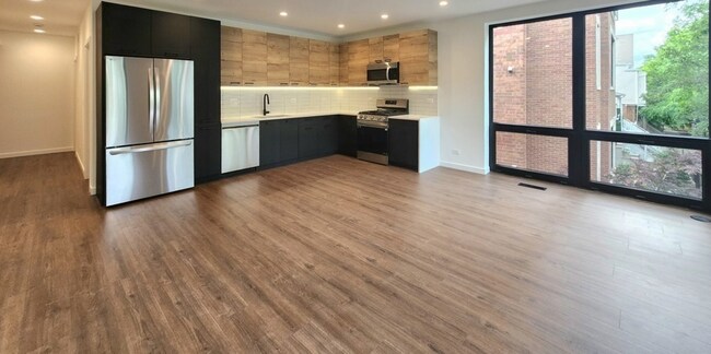 Photo - 3710 N Kenmore Ave Unit 2