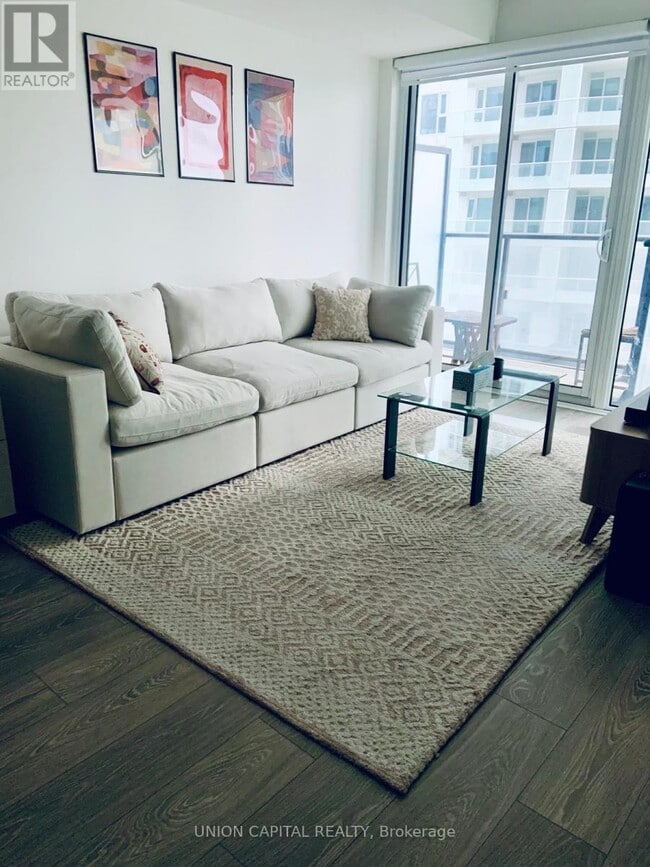 Photo - 19 Western Battery Rd Unité 905