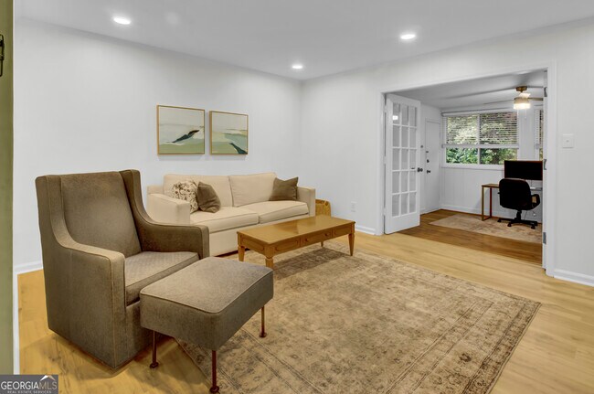 Photo - 12 Vista Square NW