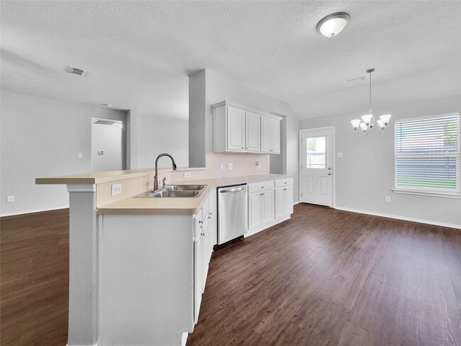 Photo - 5439 Aloe Ave