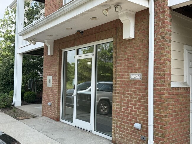Building Photo - 4235 Reserve Rd Unit 104