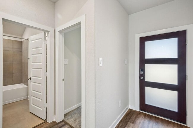 Photo - 6442 Sugarcane Ln