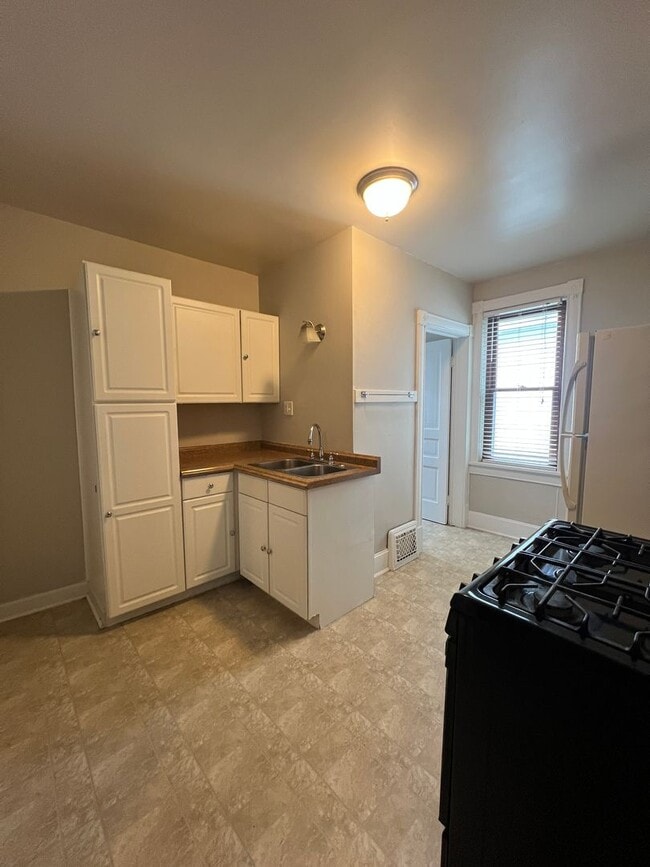 Photo - 908 S 6th Ave Unit 908 S. 6th Ave