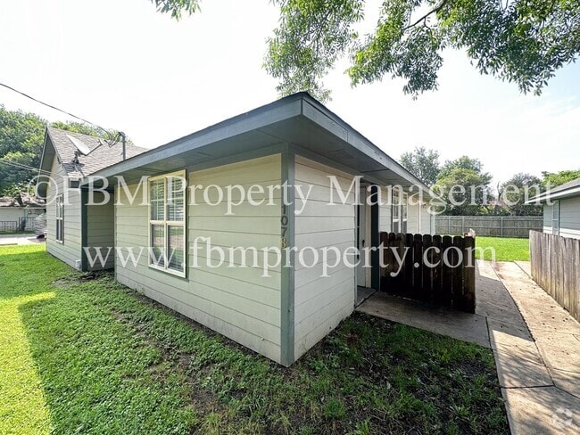 Building Photo - 107 Ave B Unit B Rental