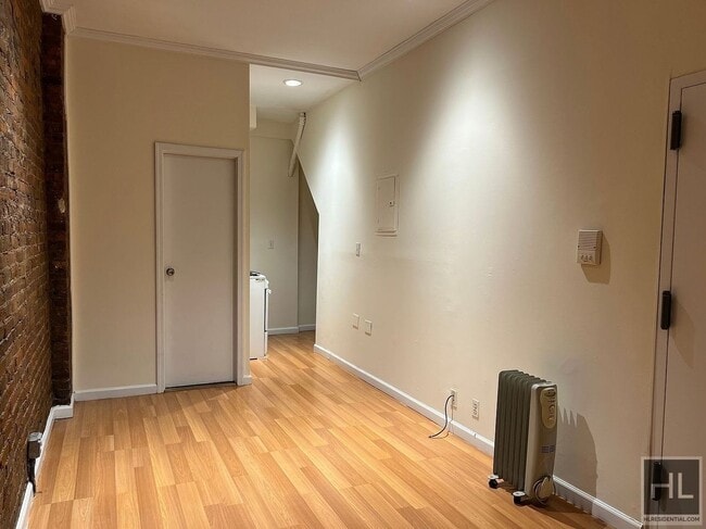Building Photo - PINEAPPLE STREET Rental