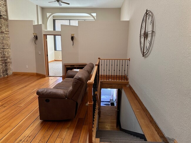 Photo - 419 E Grand Ave