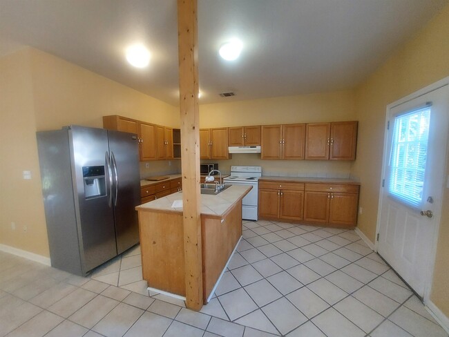 Photo - 752 Pecan Ln