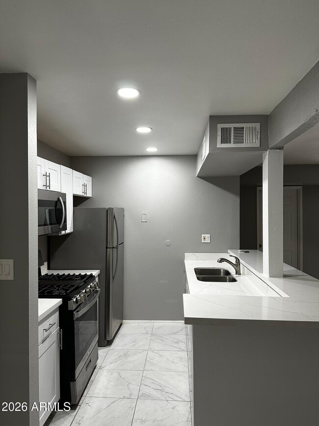 Photo - 1701 W Tuckey Ln Unit 209